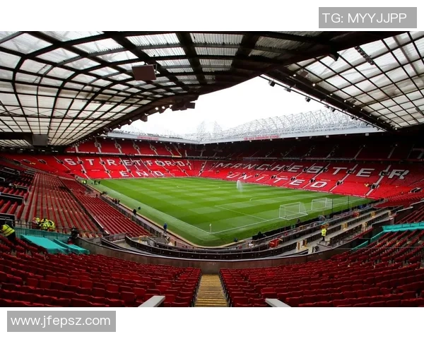 休斯：从球场传奇到教练之路，他如何塑造英格兰足球的新未来